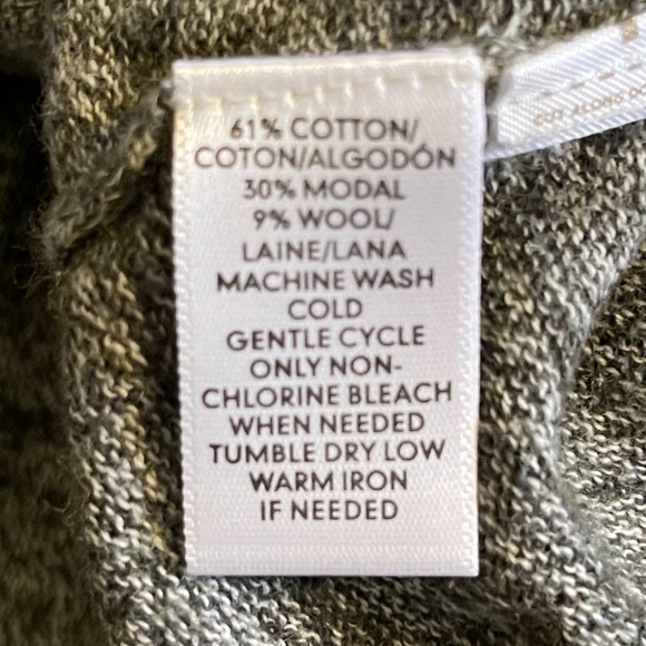 Lou & Grey Soft Long Sleeve Women’s Top. Size Medium. - Picture 8 of 8